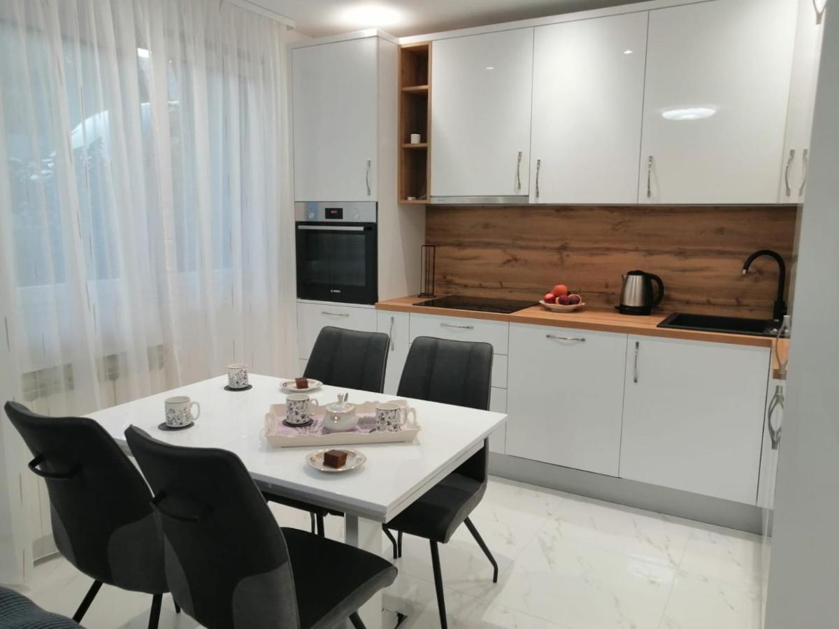 Apartmani Marivo 바스카보다 외부 사진