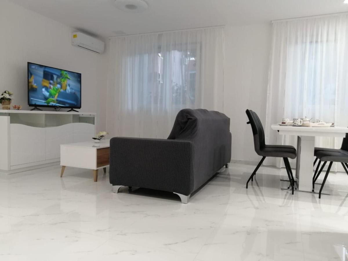 Apartmani Marivo 바스카보다 외부 사진